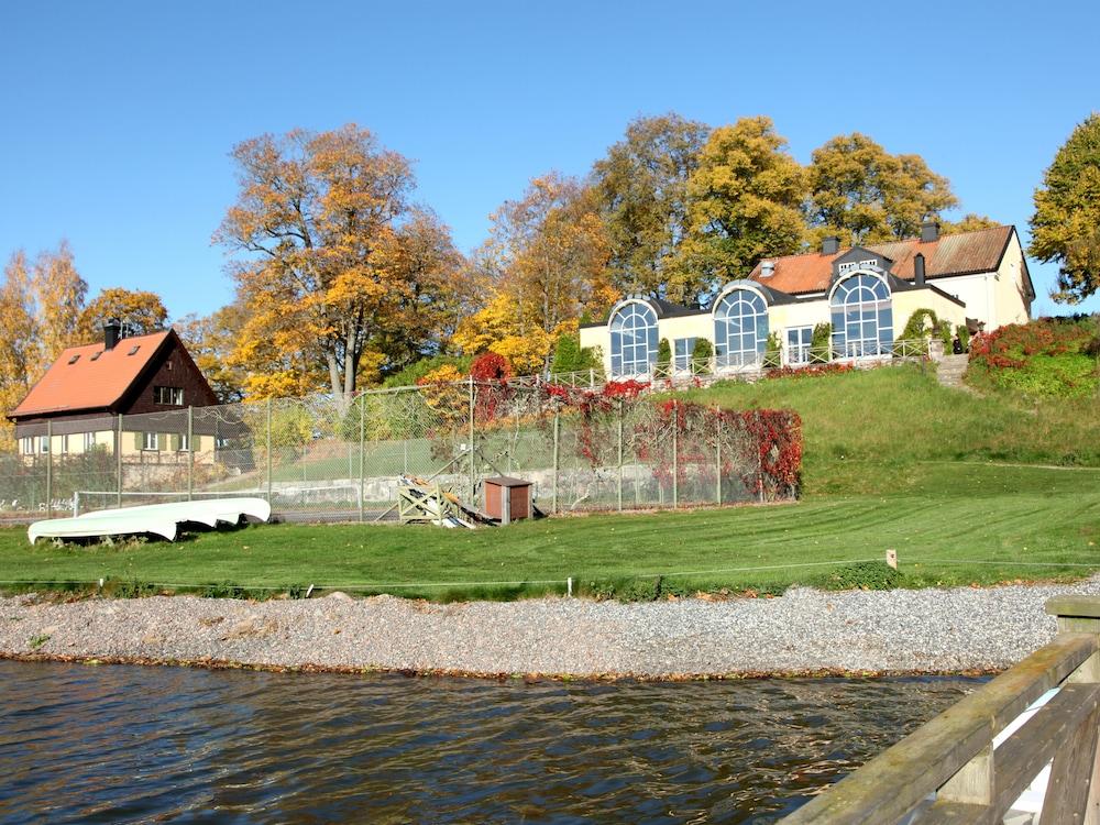 Soedertuna Slott Gnesta Exterior photo